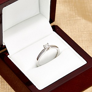 Engagement ring i004 in Gold with Diamond 0.10ct - 0.25ct