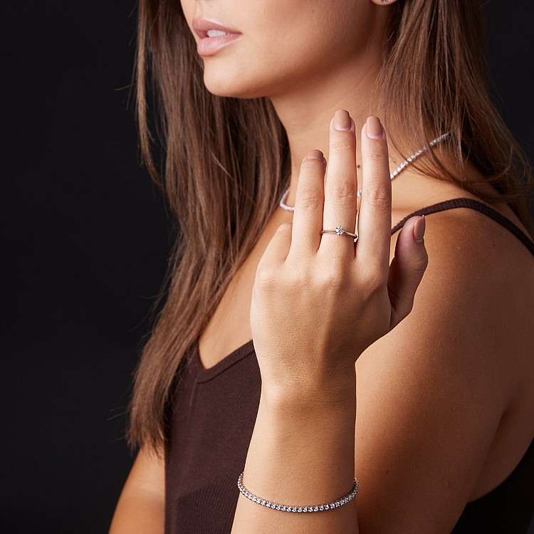 Verlobungsring i012 in Gold mit Diamant 0,15 ct – 0,25 ct