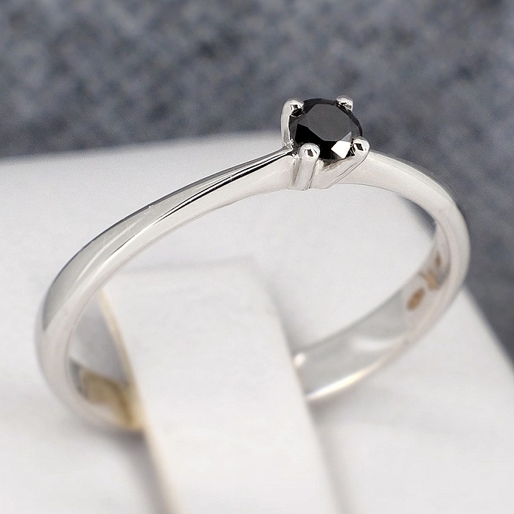 Anello di fidanzamento in oro i026dn con diamante nero da 0,20 ct - 0,33 ct
