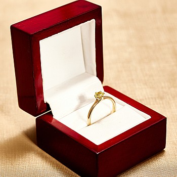 18K Yellow Gold Solitaire Engagement Ring with Lab Grown Yellow Diamond IGI Certified - model i122118