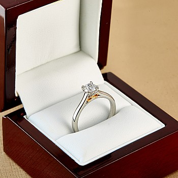 Bague de fiançailles en or avec diamant incolore certifié GIA 0,30 ct ou 0,40 ct - modèle i123059