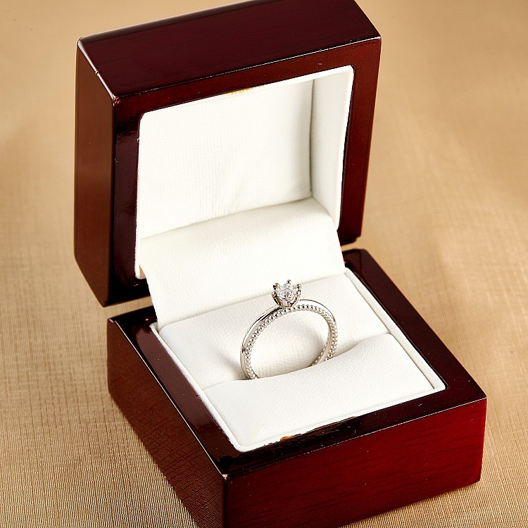 Anello di fidanzamento i516 in Oro con Diamante