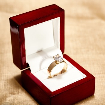 18k Gold or Platinum Engagement Ring with Oval Diamond GIA 1.00ct - model i2435