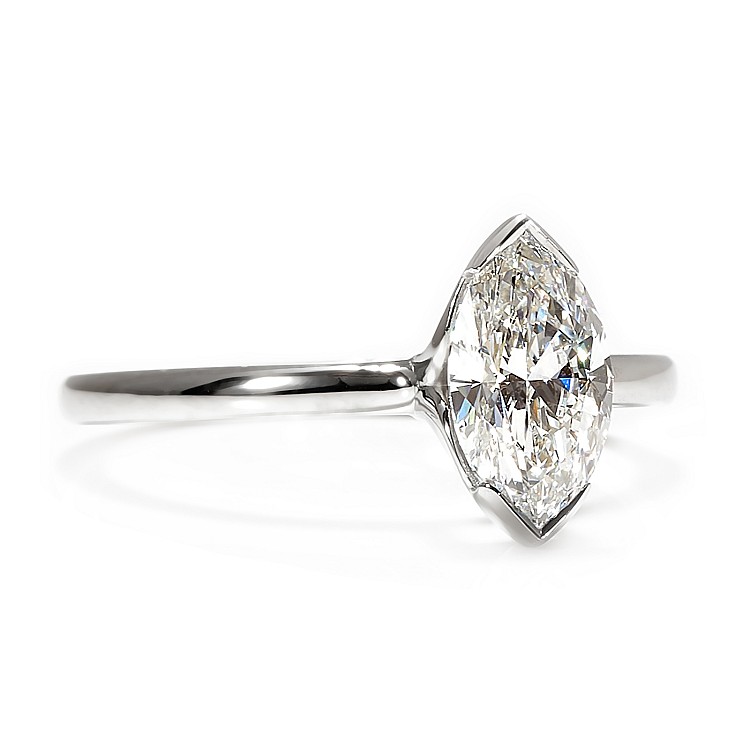 Anello di fidanzamento in platino con diamante incolore Marquise da 1,00 ct certificato IGI, creato in laboratorio - modello i4454
