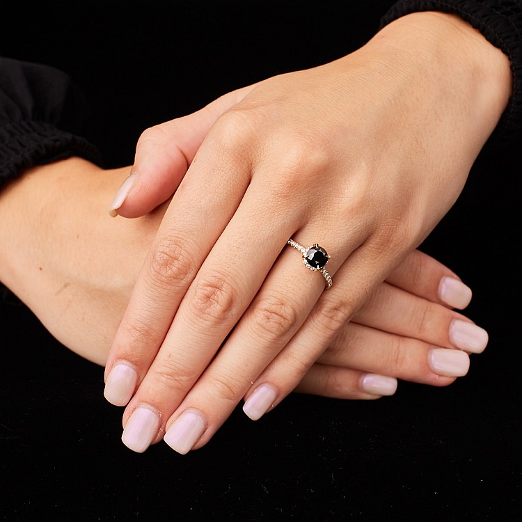 Anello di fidanzamento i164dndi in Oro con Diamante Nero e Diamanti