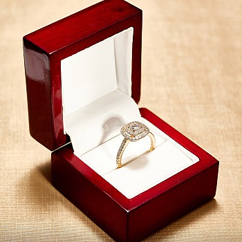 Verlobungsring i1903 aus Gold mit farblosen Diamanten – GIA 0,30 ct – 0,40 ct