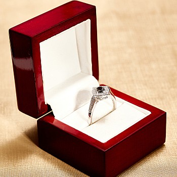 Vintage Engagement Ring in 18k Gold or Platinum with Black Diamond and Colorless Diamonds - model i71887