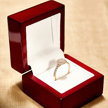 Verlovingsring met halo in 14k roségoud met diamanten - model i1647