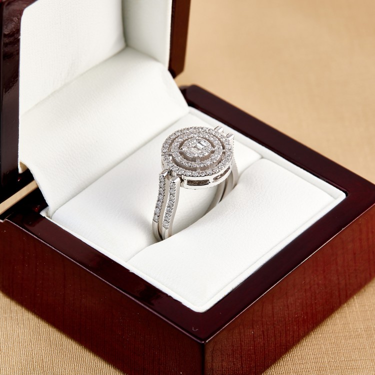 Ring - Hanger met beweegbare kettingen in goud met stokbrood en ronde diamanten i2932