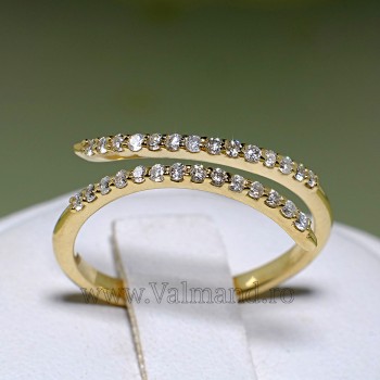 Gold Gift Ring with Diamonds - model i122750