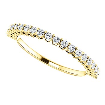 Gold Gift Ring with Diamonds - model i122978