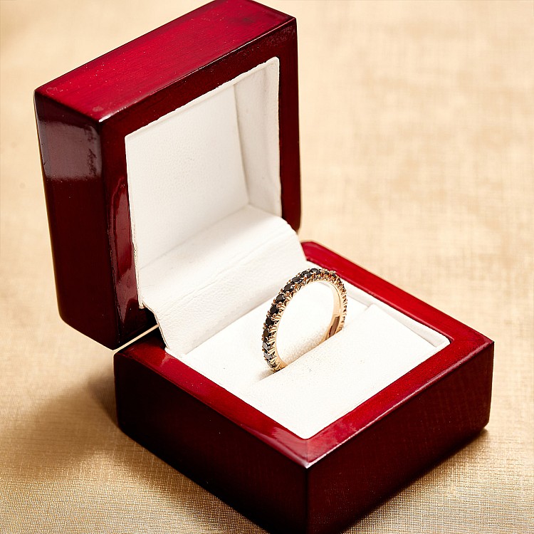 Eternity Gift Ring in Gold with Black Diamonds - model FM52