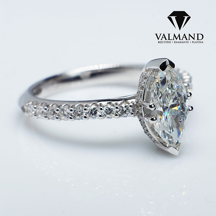 18k Gold or Platinum Engagement Ring with Marquise Diamond GIA Certified 1.00ct - model i1050