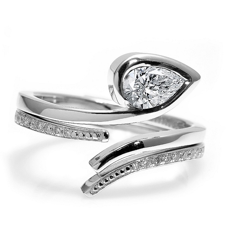 Engagement ring i1187dipadi in Gold with Teardrop Diamond - GIA 0.30ct - 0.40ct