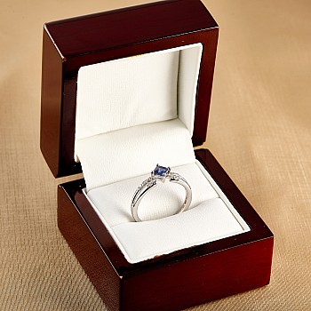 18k Gold or Platinum Engagement Ring with Sapphire and Diamonds - model i882
