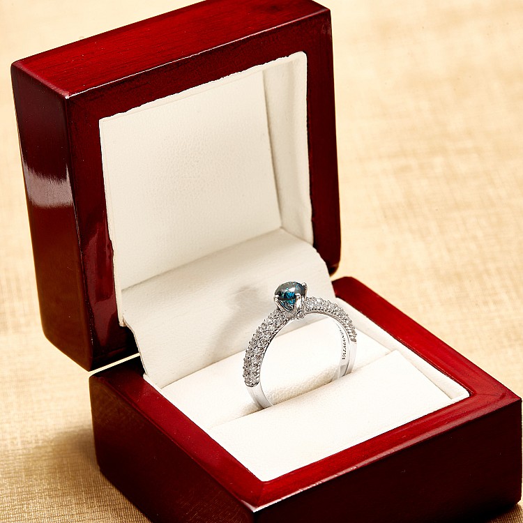 18k White Gold Sidestone Engagement Ring with Blue Diamond i906DbDi