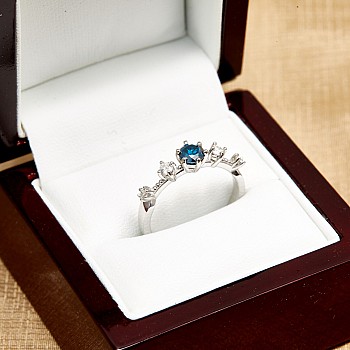 18k Gold or Platinum Engagement Ring with Blue Diamond and Colorless Diamonds - model i2649