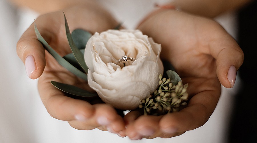17 myths and superstitions about wedding bands and rings