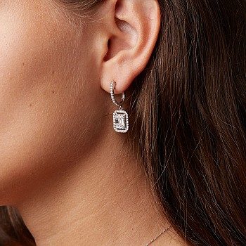 Gold or Platinum Earrings with Diamonds - model c2931