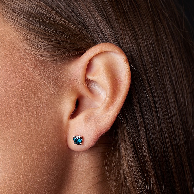 Stud earrings c577db in gold with blue diamonds