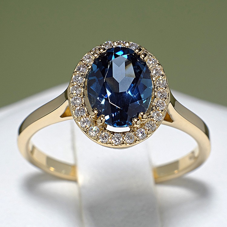 Gift Ring i029TpLbDi in Gold with Topaz and Diamonds