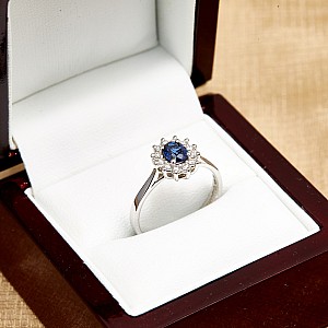Gold Engagement Ring i042SfDi with Sapphire and Diamonds
