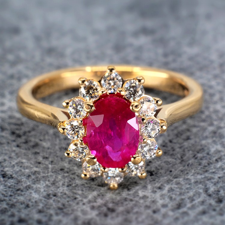 Bague de fiançailles en or avec rubis et diamants - modèle i055