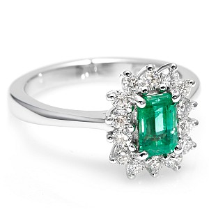 Halo Gold White 18k Ring with Emerald and Colorless Diamonds i055SmEmDi