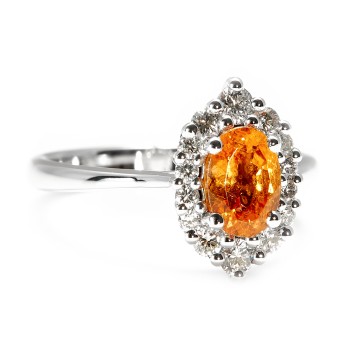 Gold Ring with Garnet and Diamonds - model i1497