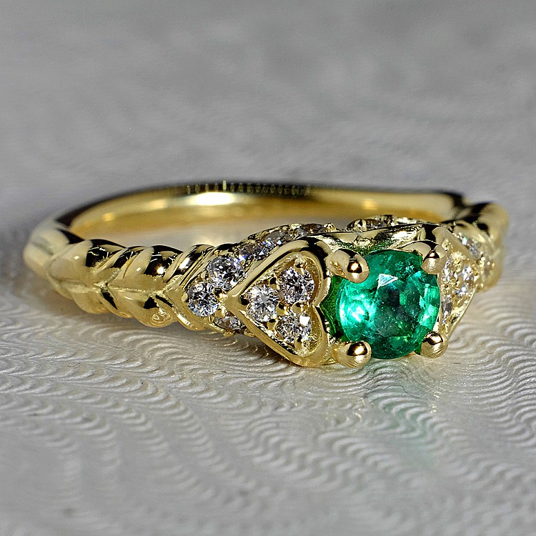 Gold engagement ring with Emerald and Diamonds i500SmDi