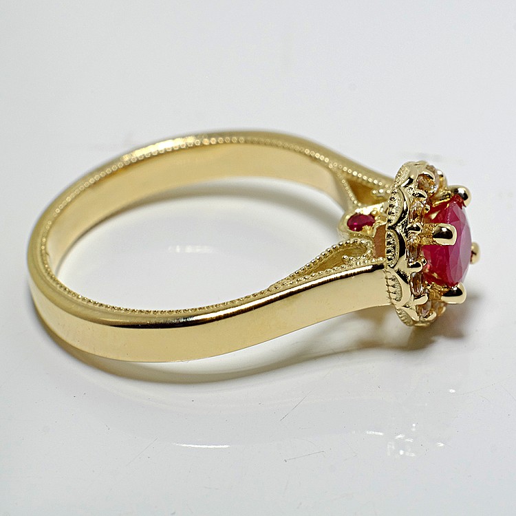 Bague de fiançailles en or avec rubis et diamants - modèle i524