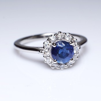 18k Gold or Platinum Engagement Ring with Sapphire and Diamonds - model i71606