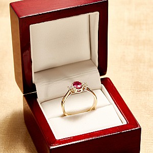 14k Yellow Gold Engagement Ring with Oval Ruby and Colorless Diamonds i015RboDi