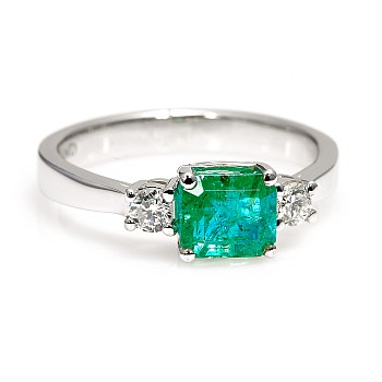 18k Gold or Platinum Engagement Ring with Emerald and Diamonds - model i015