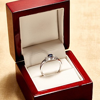 18k Gold or Platinum Engagement Ring with Sapphire and Diamonds - model i025