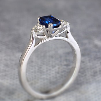 18k Gold or Platinum Engagement Ring with Sapphire and Diamonds - model i1600