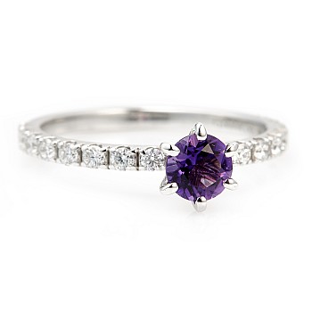 Gold or Platinum Ring with Amethyst and Diamonds - model i1869
