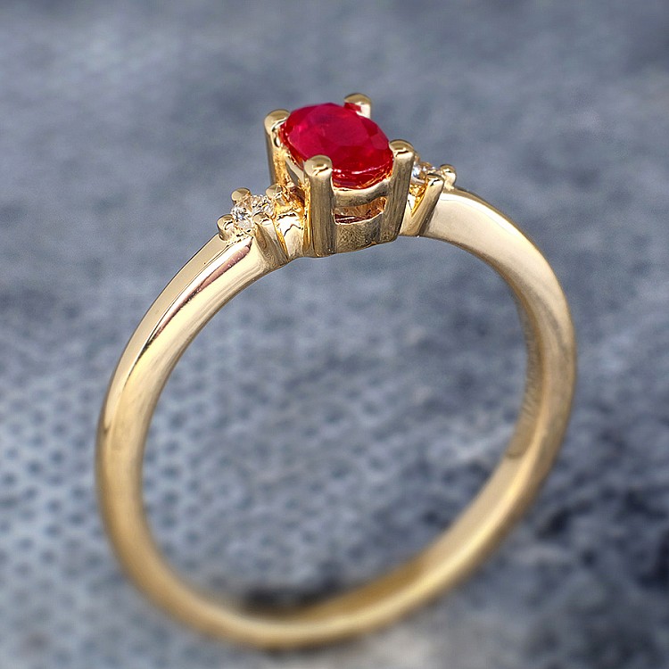 Gift Ring i020RbODi in Gold with Ruby and Diamonds