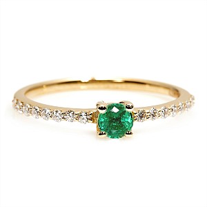 SideStone Engagement Ring in 14k Yellow Gold with Emerald and Diamonds i1221908SmDi