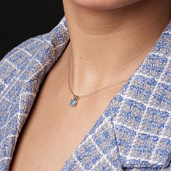Solitaire Gold Pendant with Swiss Blue Topaz - model pan525