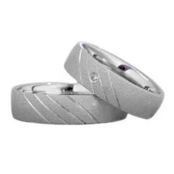 Trouwringen v011 in goud of platina met diamant