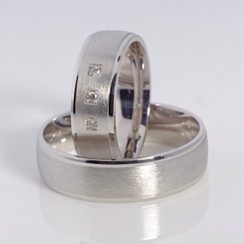 Trouwringen v037 in goud of platina met diamanten