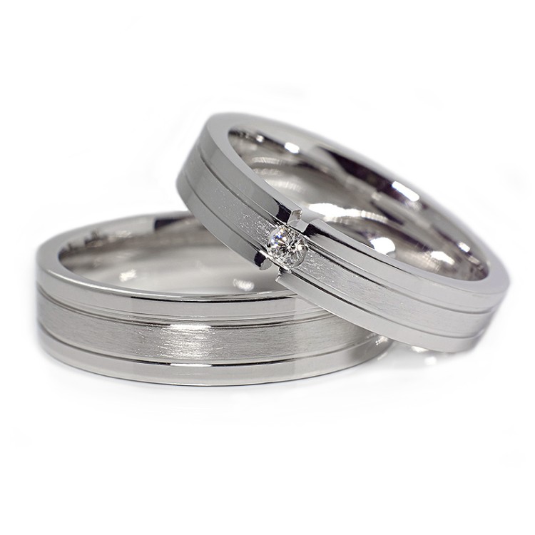 Alliances modernes en or et diamants - modèle v044