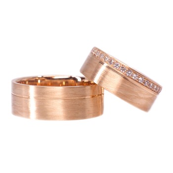 Anillos de boda de oro satinado con piedras y diamantes - modelo v0971