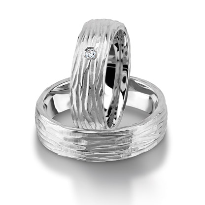 Fedi nuziali in oro e diamanti V145