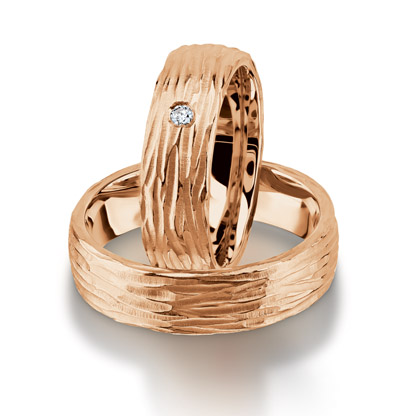 Fedi nuziali in oro e diamanti V145