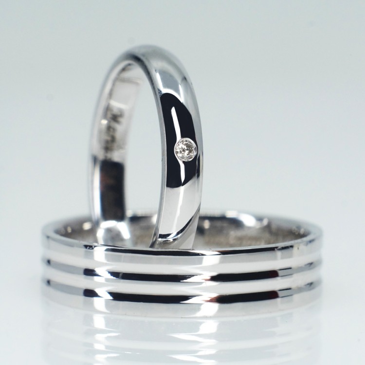 Wedding rings v1539 in Gold or Platinum with Diamond