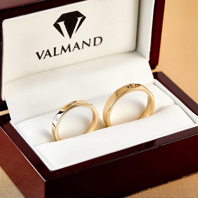 Anillos de boda de oro o platino con diamantes - modelo v2979