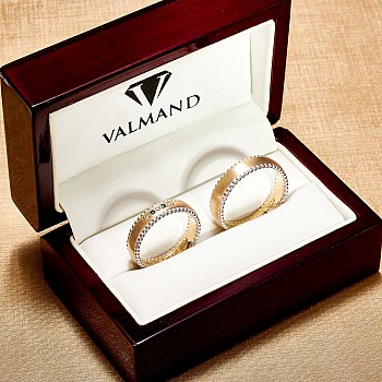 Alliances en or bicolore avec Randalina serties de diamants incolores et bleus - modèle v887