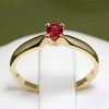 Anillo de compromiso de oro con rubí - modelo i004